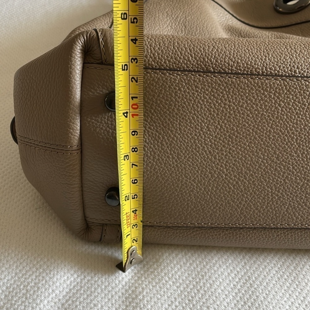 Coach Edie Turnlock shoulder bag / like new / F1748-36855 /gray leather - Picture 9 of 11